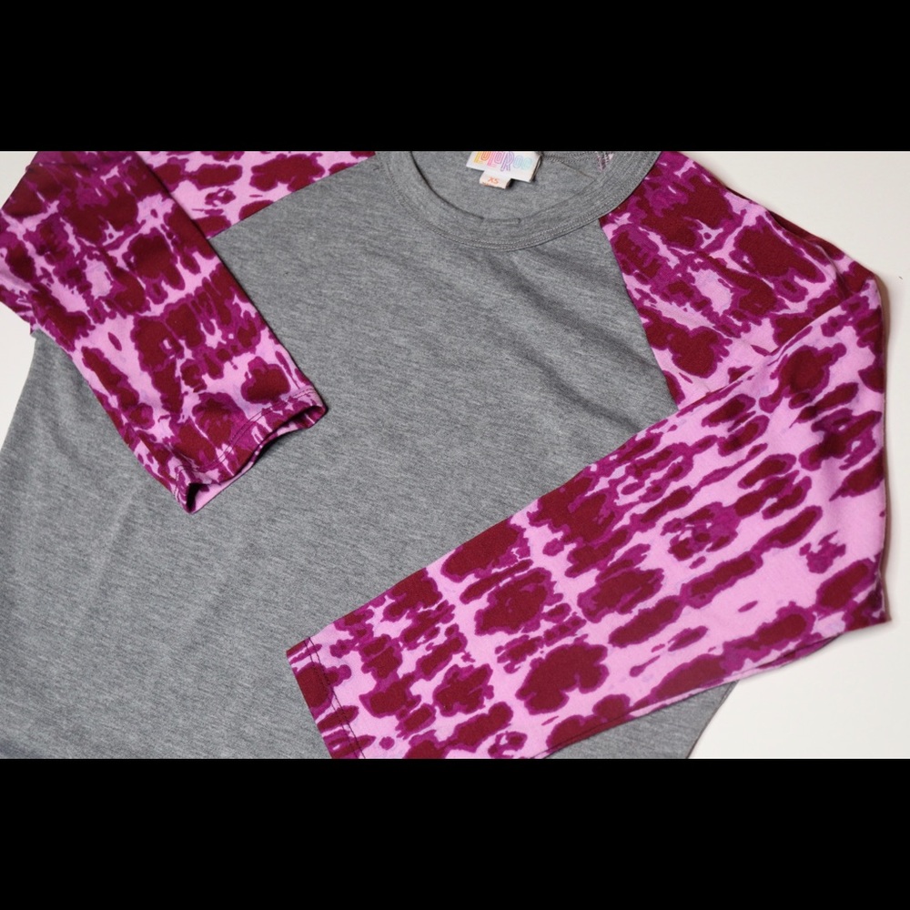 Like New XS Tie Dye LulaRoe Randy Raglan